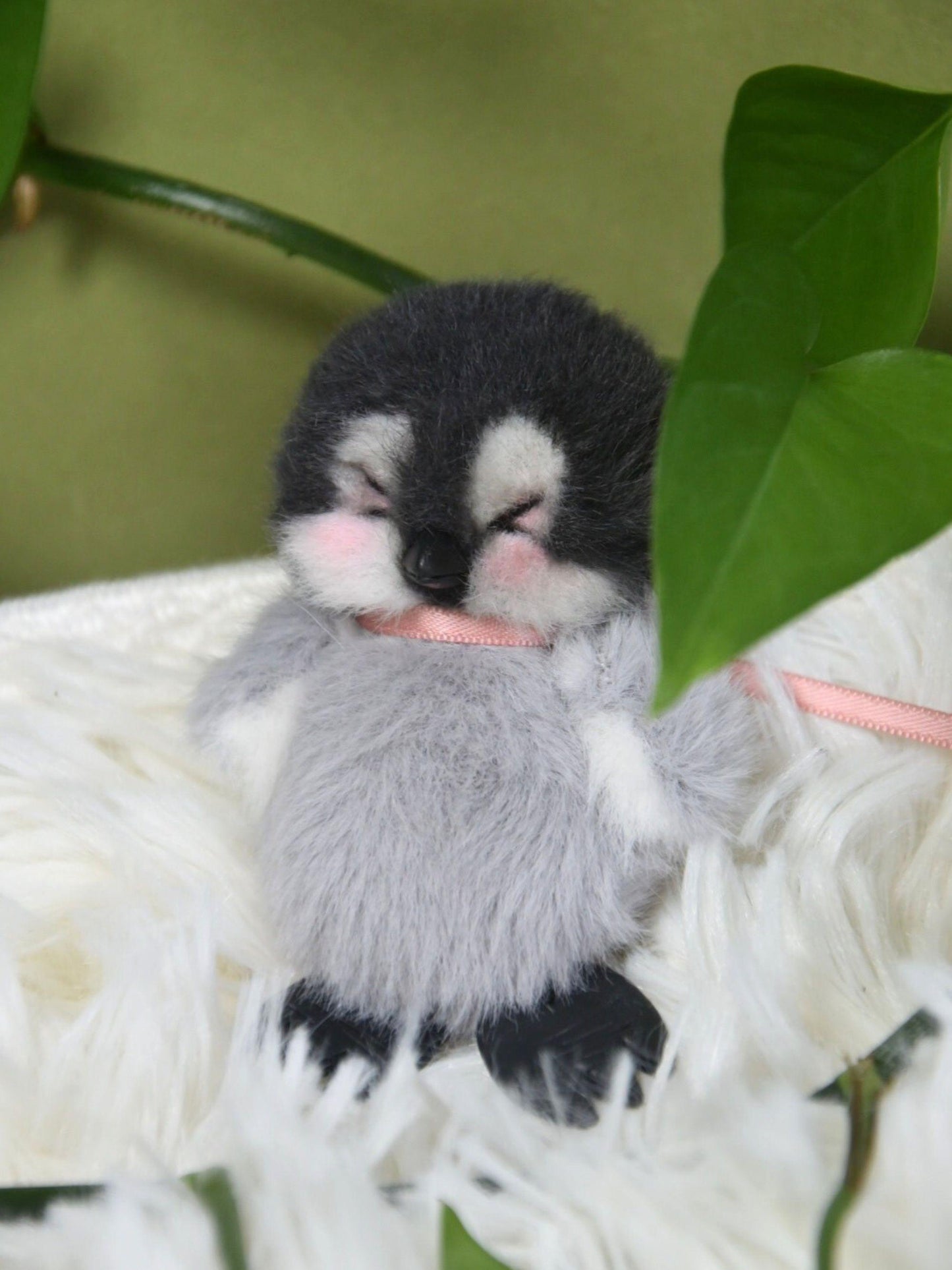 Tiny Penguin Toy, Doll House Doll for Blythe Ob11/Barbie/Bjd Doll, Pocket-Sized Antarctic Toy,Handmade Plush Toy,Dollhouse Miniature Pets