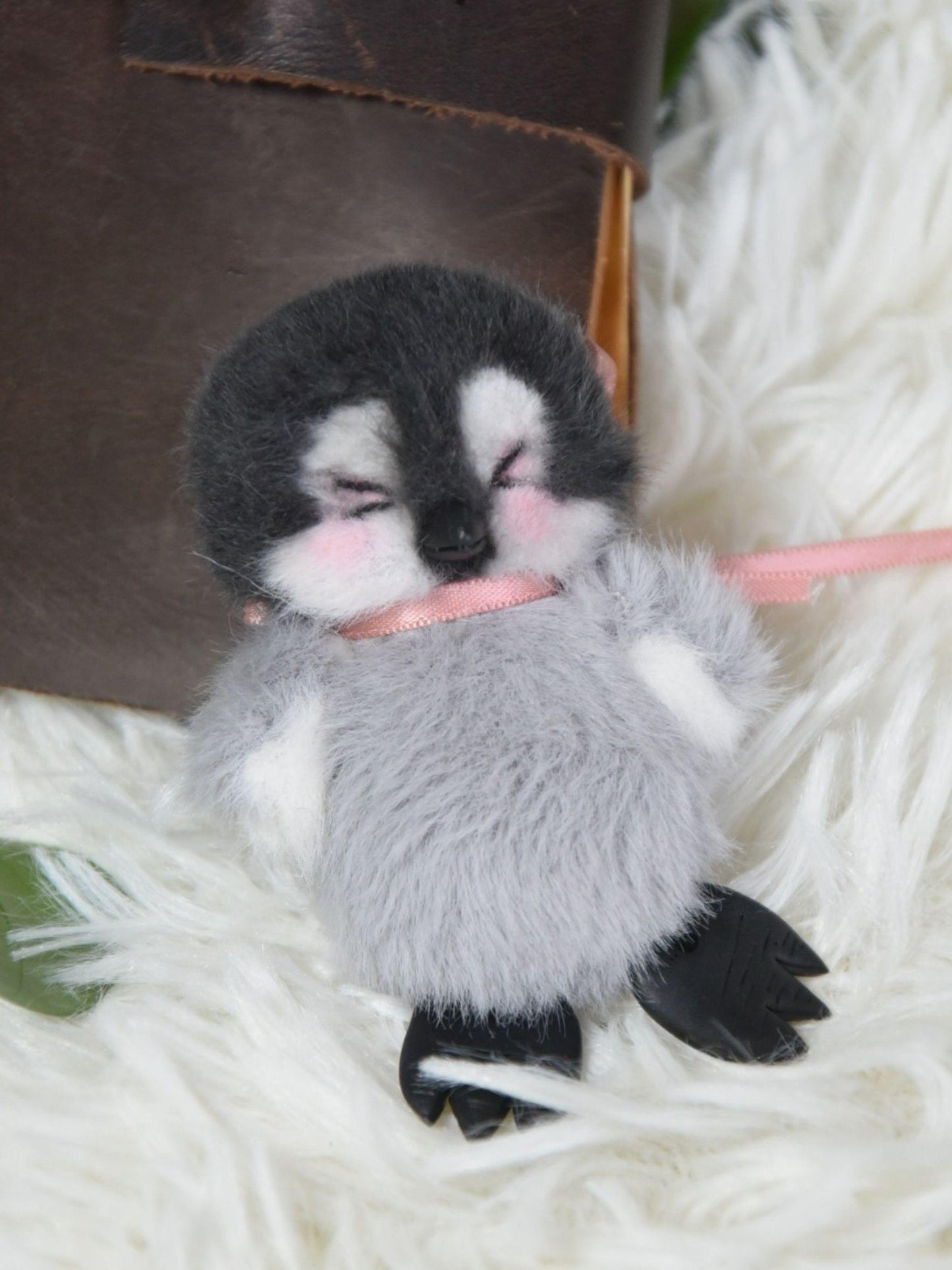 Tiny Penguin Toy, Doll House Doll for Blythe Ob11/Barbie/Bjd Doll, Pocket-Sized Antarctic Toy,Handmade Plush Toy,Dollhouse Miniature Pets