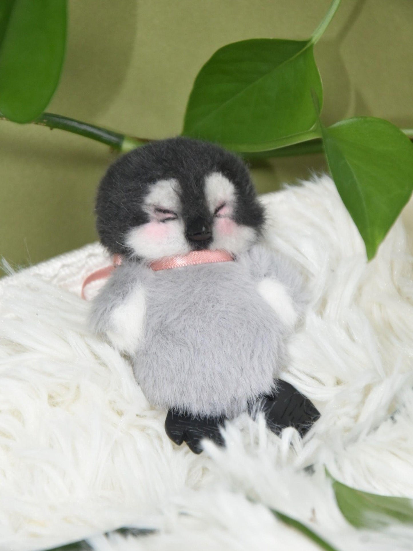 Tiny Penguin Toy, Doll House Doll for Blythe Ob11/Barbie/Bjd Doll, Pocket-Sized Antarctic Toy,Handmade Plush Toy,Dollhouse Miniature Pets