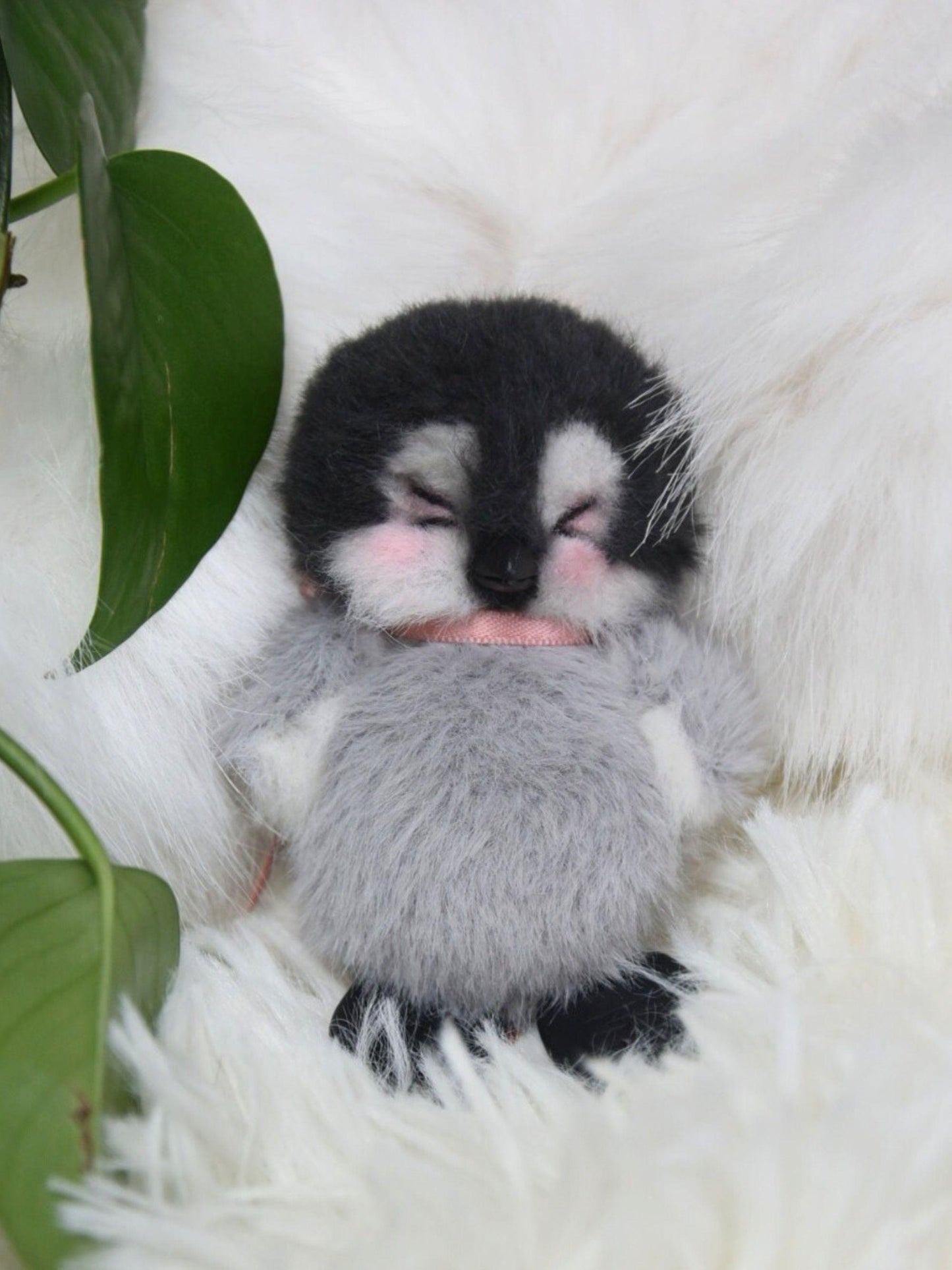 Tiny Penguin Toy, Doll House Doll for Blythe Ob11/Barbie/Bjd Doll, Pocket-Sized Antarctic Toy,Handmade Plush Toy,Dollhouse Miniature Pets