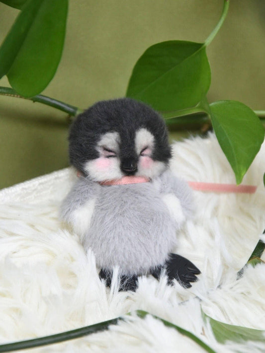 Tiny Penguin Toy, Doll House Doll for Blythe Ob11/Barbie/Bjd Doll, Pocket-Sized Antarctic Toy,Handmade Plush Toy,Dollhouse Miniature Pets