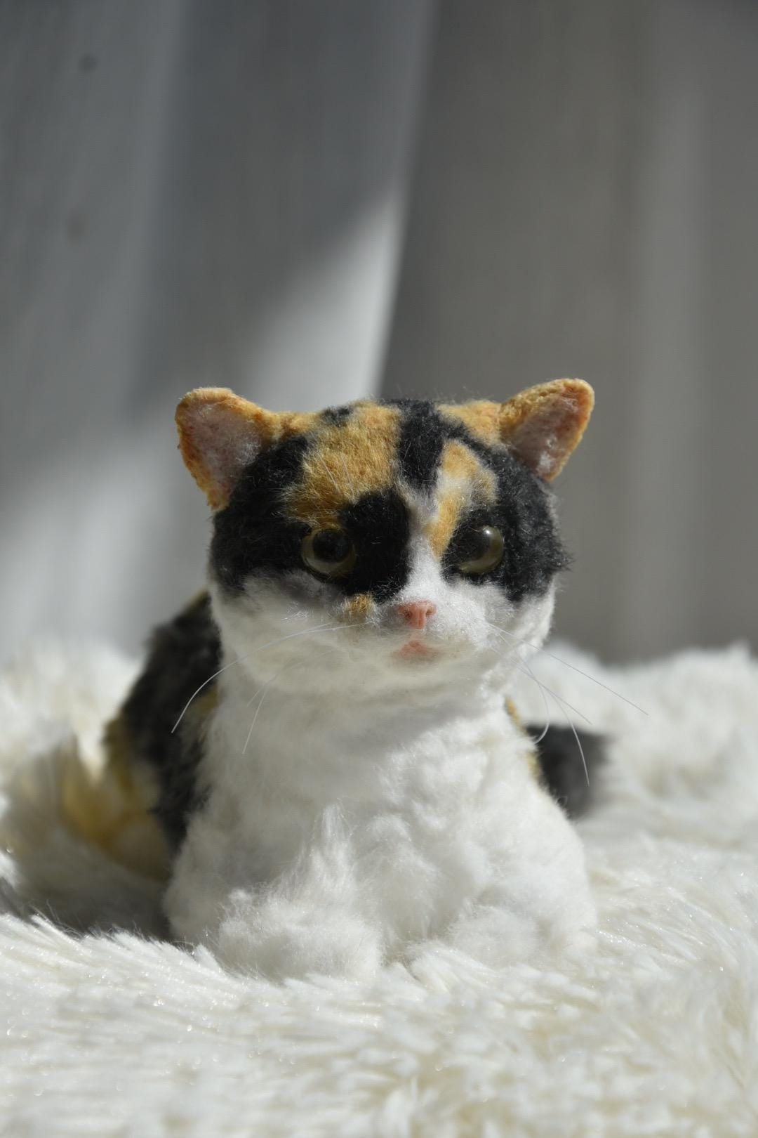 Réplica de gato de peluche personalizada, foto de mascota convertida en peluche personalizado, gato de casa de muñecas hecho a mano con limpiapipas, peluche personalizado para mascota conmemorativo - 3